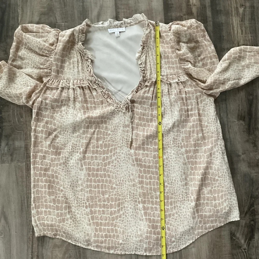 Anna Cate Croc Print Blouse M Puff Sleeve Tan - Picture 5 of 7